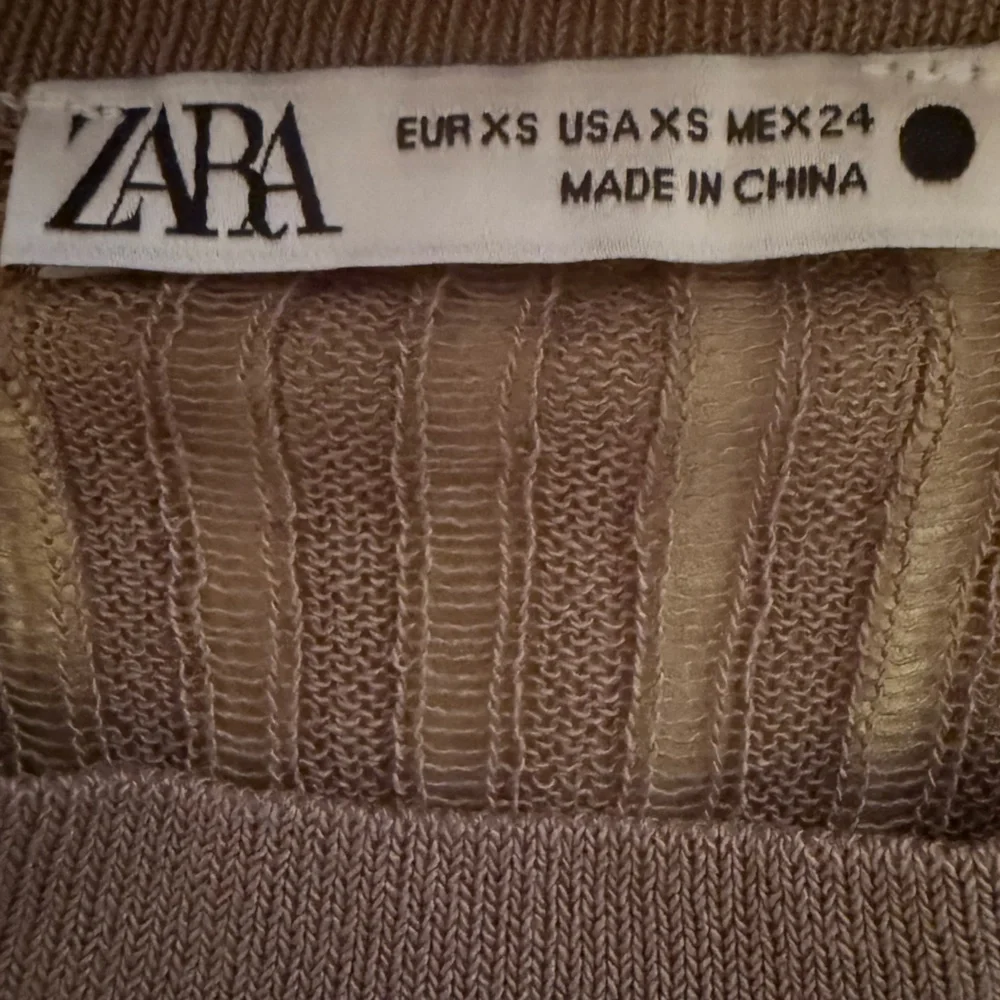 EUC Zara Long Sleeve Ribbed Stretchy Thin-Knit Top Size XS - Picture 5 of 5
